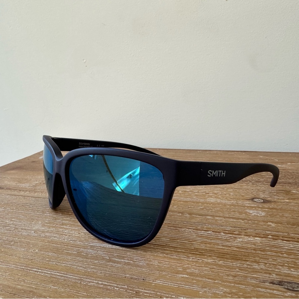 NIB | SMITH | Matte Midnight Monterey w/ Polarized Chromapop Blue Mirror Lenses